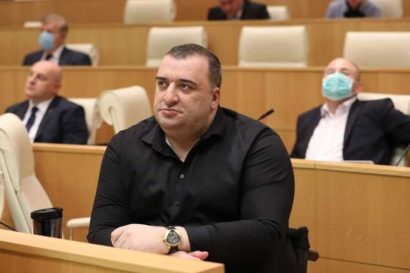 რატი იონათამიშვილი