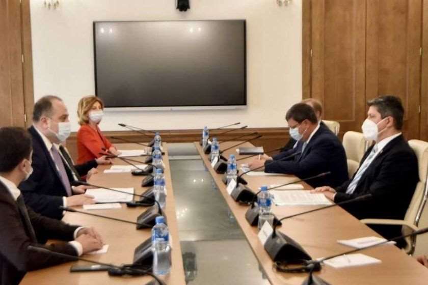 პარლამენტი