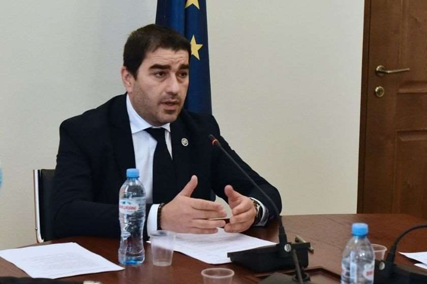 შალვა პაპუაშვილი