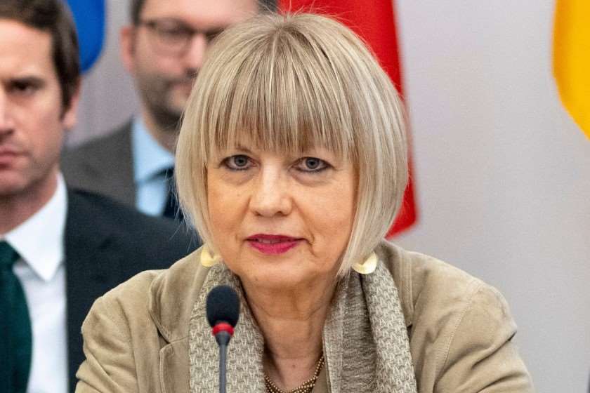 ჰელგა შმიდი