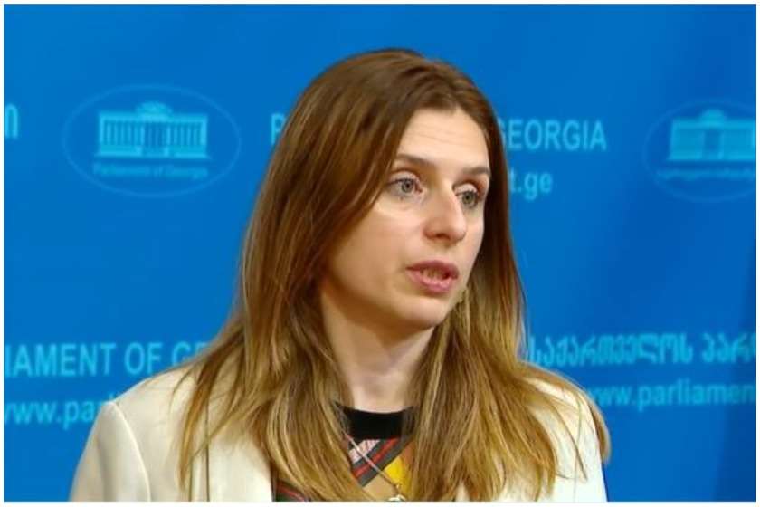 თეონა აქუბარდია
