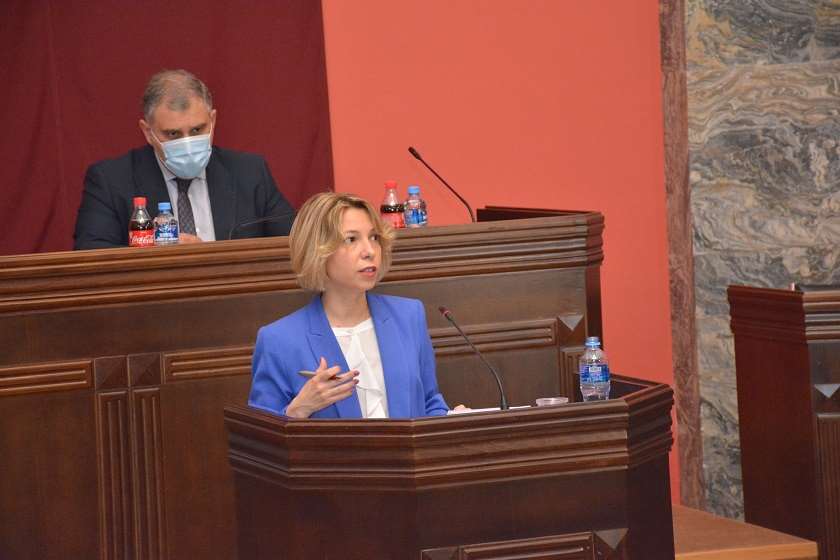 ნინო ლომჯარია