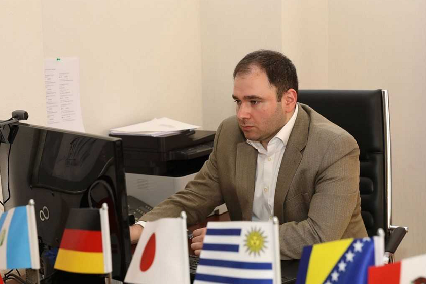 ნიკოლოზ სამხარაძე