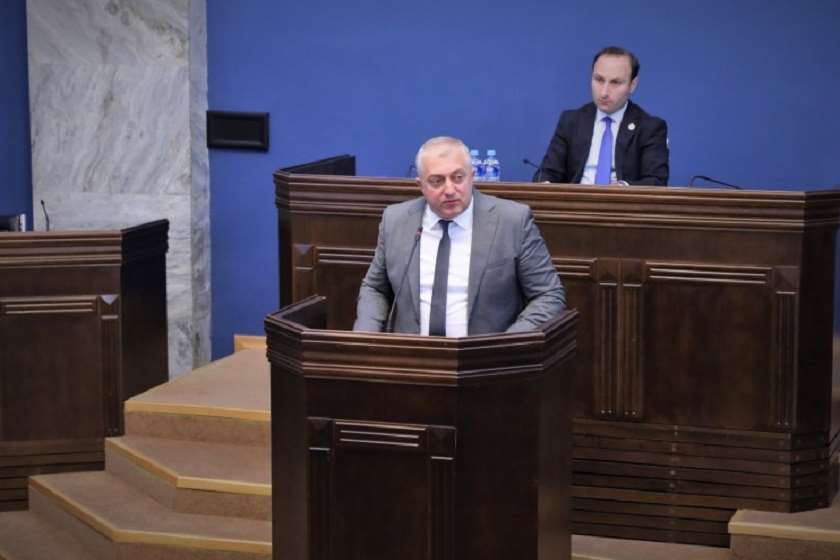 გოჩა აბუსერიძე
