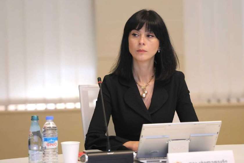 თეა ახვლედიანი