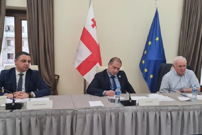 ალუდა ღუდუშაური, გივი მიქანაძე და ფრიდონ ინჯია