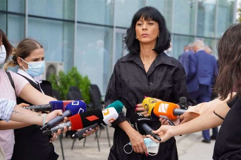 თეა ახვლედიანი