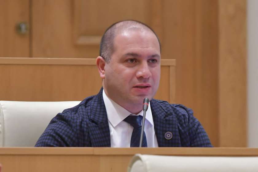 გივი მიქანაძე