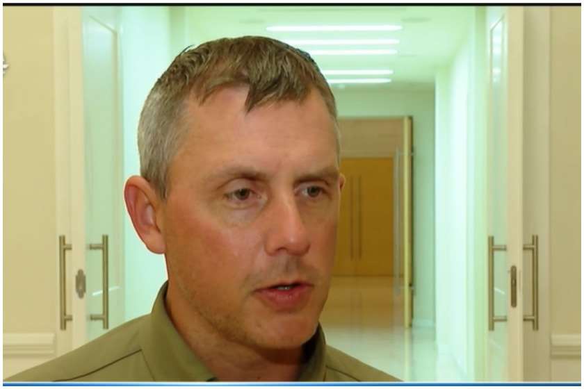 კელი არმსტრონგი