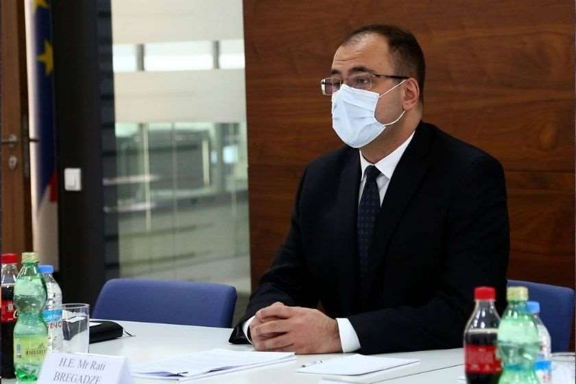 რატი ბრეგაძე