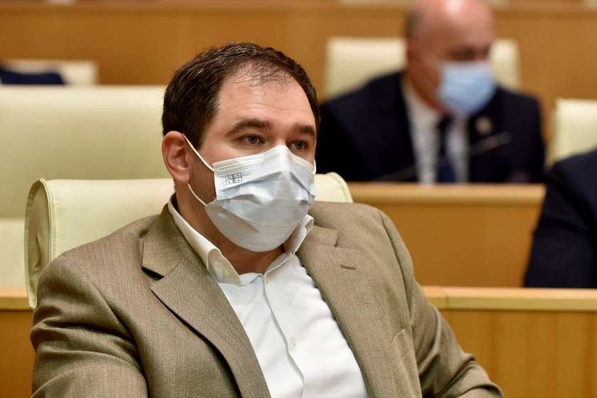 ნიკოლოზ სამხარაძე