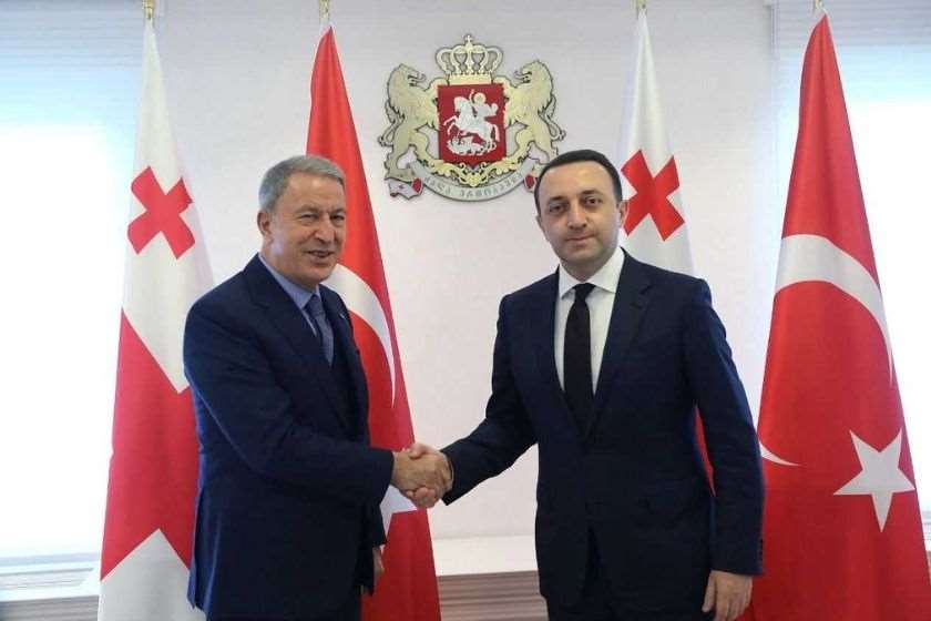 ჰულუსი აქარი და ირაკლი ღარიბაშვილი