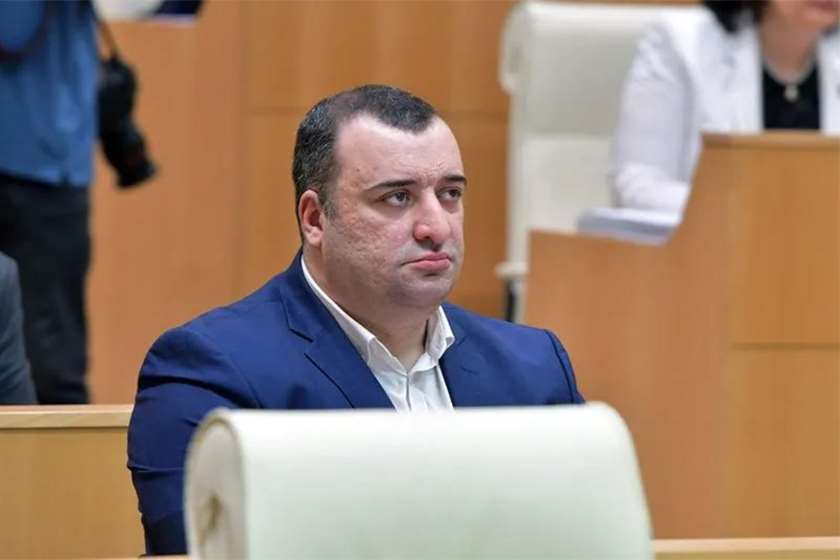 რატი იონათამიშვილი