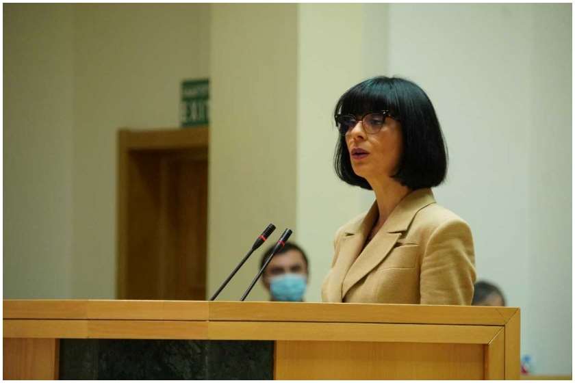 თეა ახვლედიანი