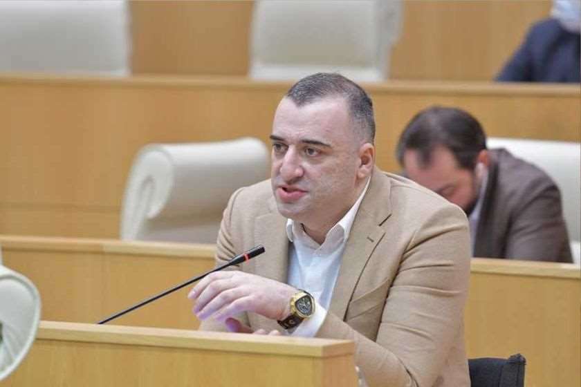 რატი იონათამიშვილი