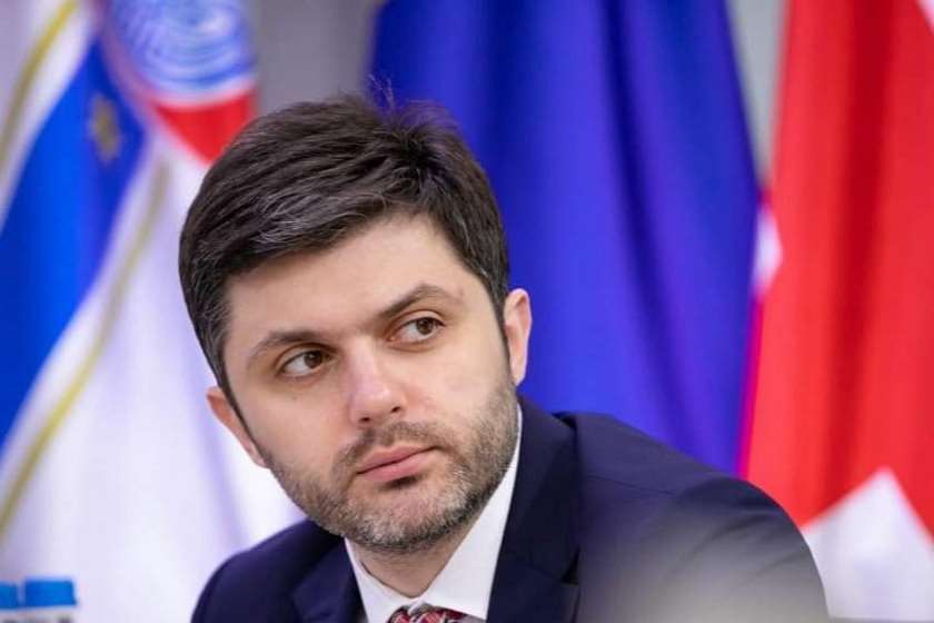 ირაკლი ხმალაძე