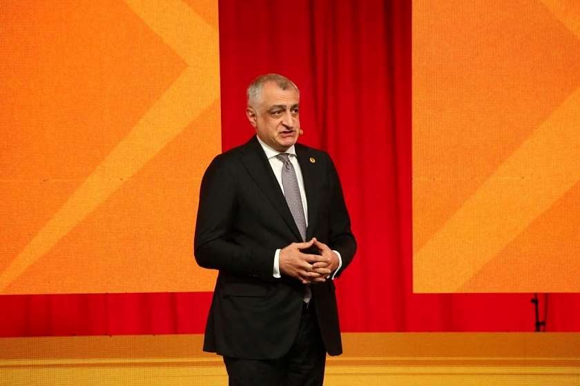 მამუკა ხაზარაძე