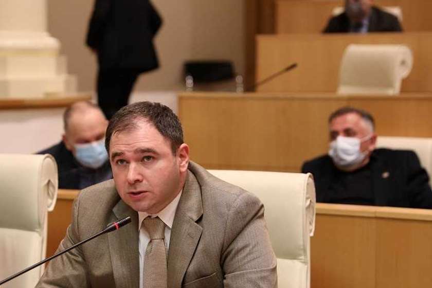 ნიკოლოზ სამხარაძე