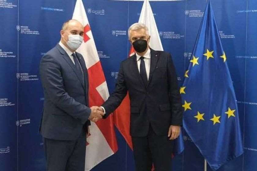 ჯუანშერ ბურჭულაძე; ივან კორჩოკი