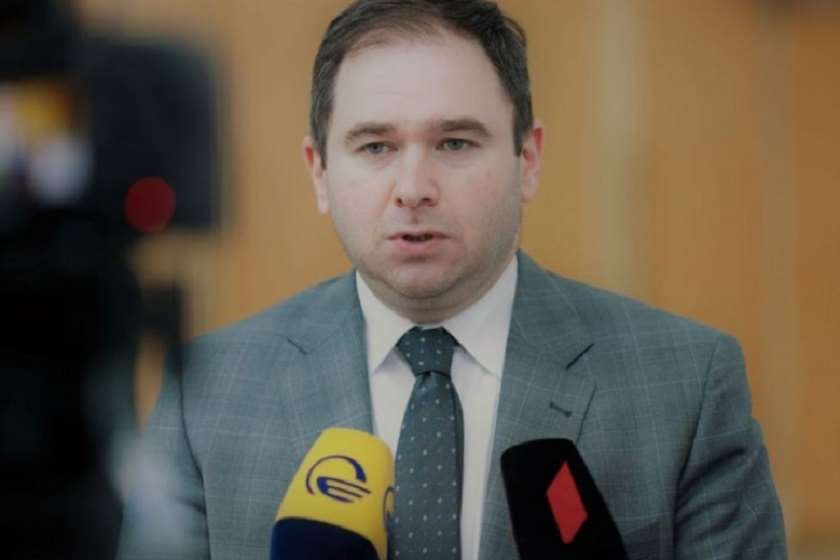 ნიკოლოზ სამხარაძე