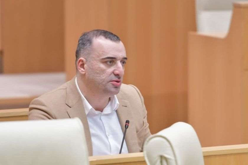 რატი იონათამიშვილი