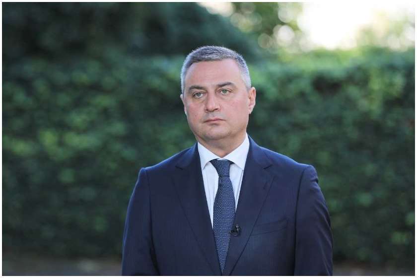 ვიქტორ დოლიძე