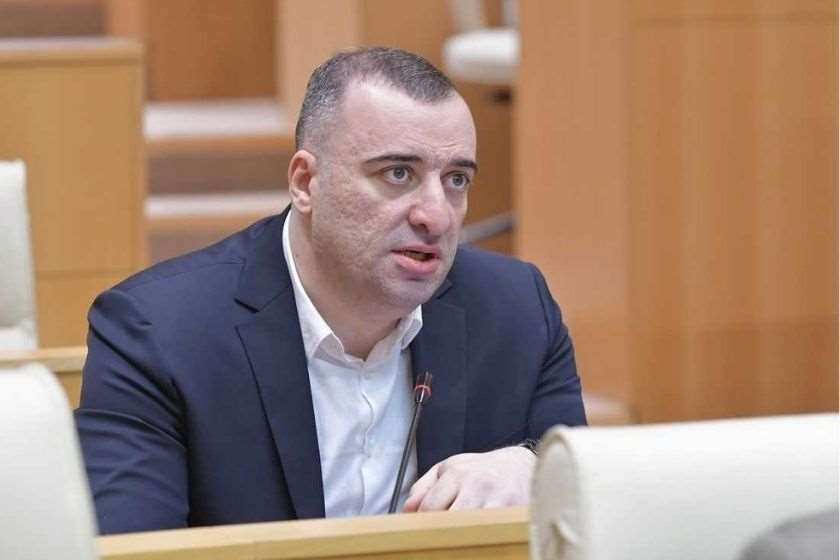 რატი იონათამიშვილი