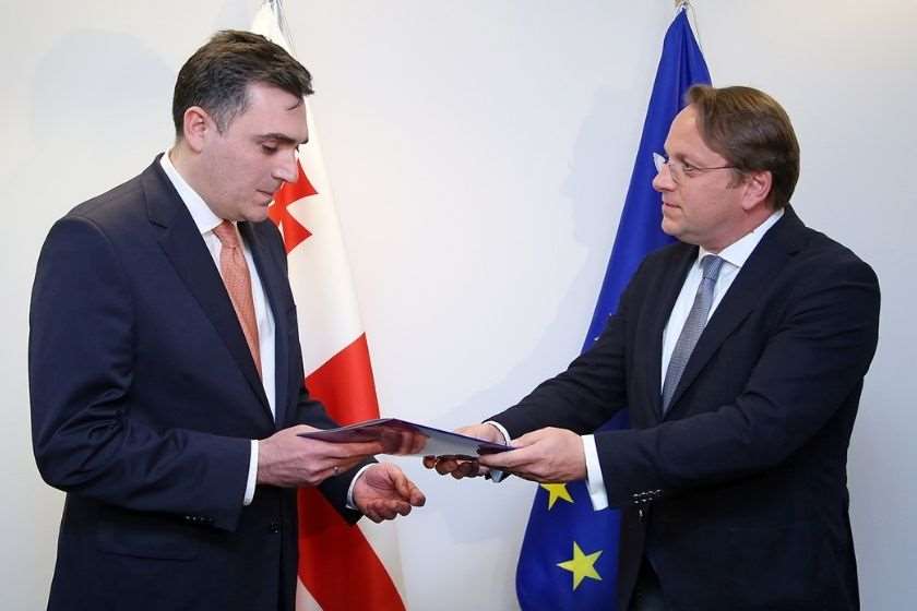 ილია დარჩიაშვილი და ოლივერ ვარჰეი