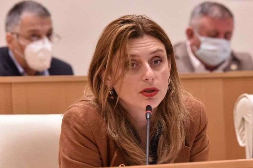 თეონა აქუბარდია