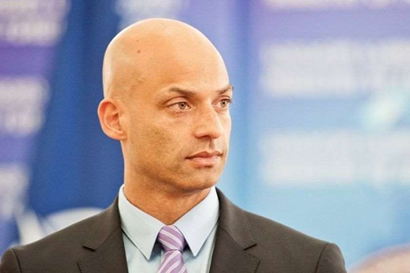 ჯეიმს აპატურაი