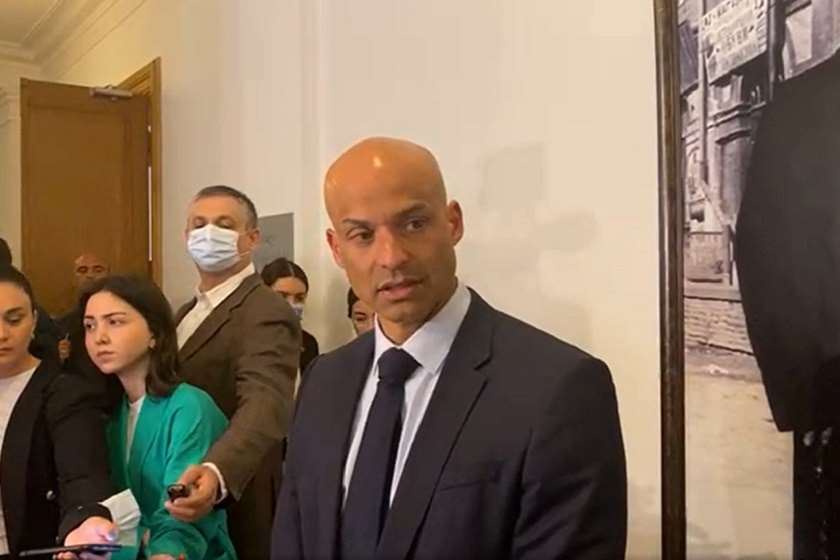 ჯეიმს აპატურაი