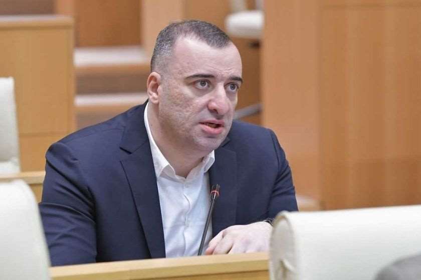 რატი იონათამიშვილ