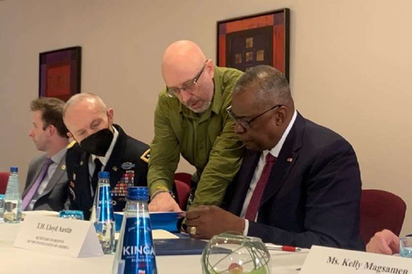 ალექსეი რეზნიკოვი და ლოიდ ოსტინი