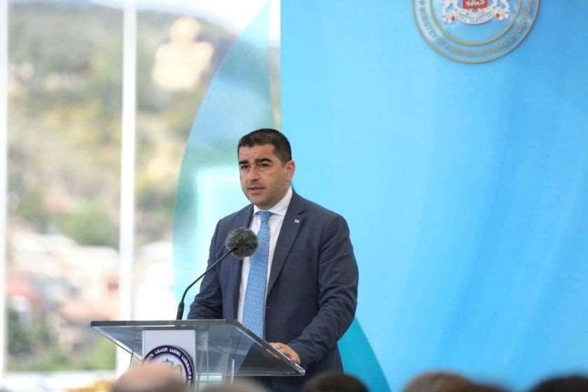 შალვა პაპუაშვილი