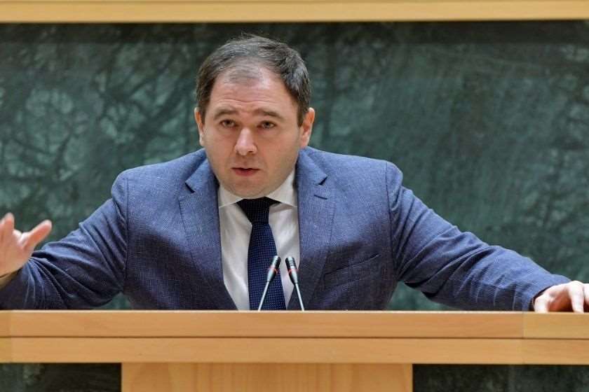 ნიკოლოზ სამხარაძე