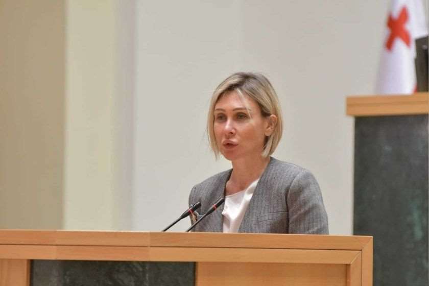 ნინო წილოსანი