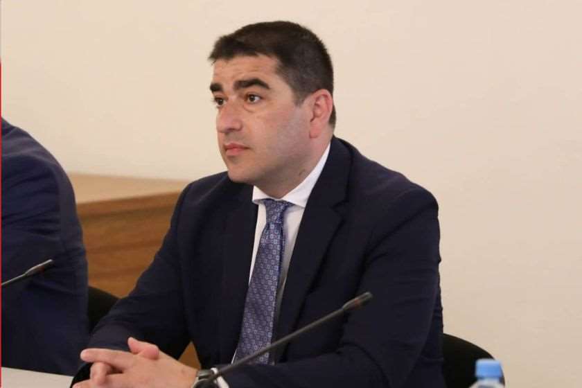 შალვა პაპუაშვილი