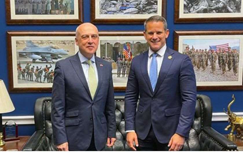 დავით ზალკალიანი; ადამ კინზინგერი