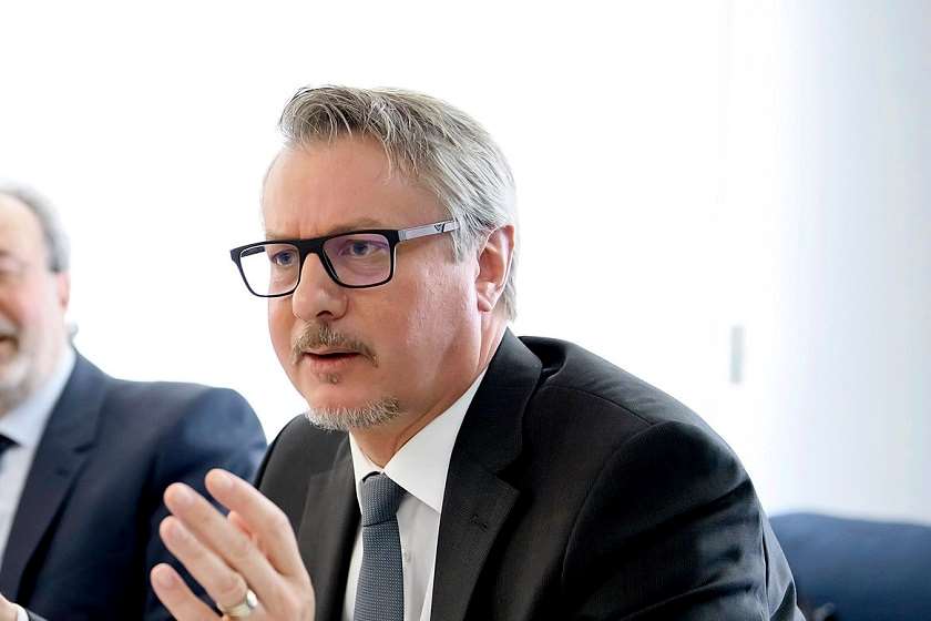 კარლ ჰარცელი