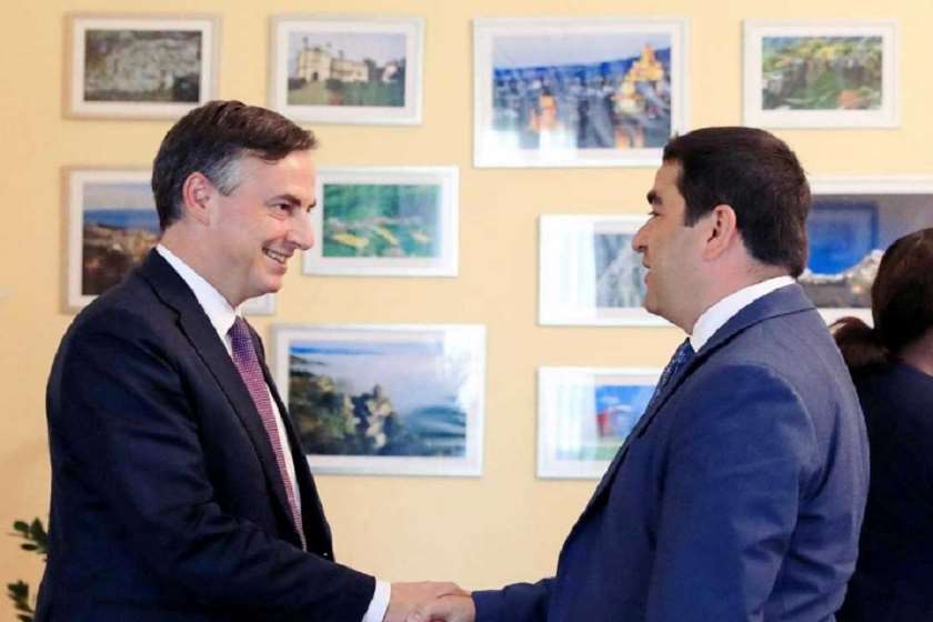 დევიდ მაკალისტერი და შალვა პაპუაშვილი