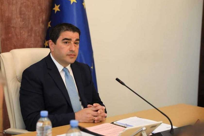 შალვა პაპუაშვილი