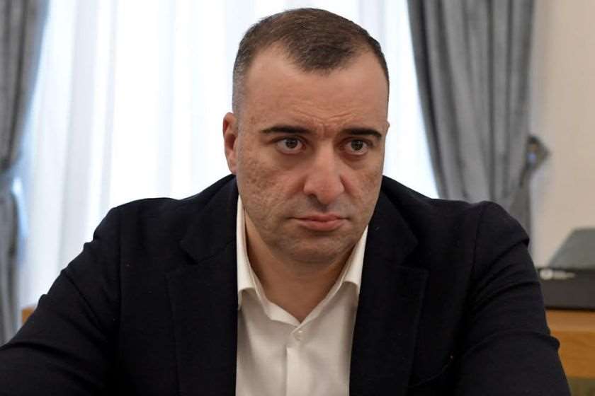 რატი იონათამიშვილი