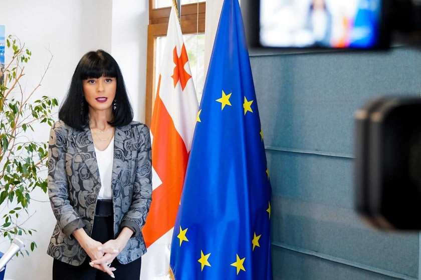 თეა ახვლედიანი