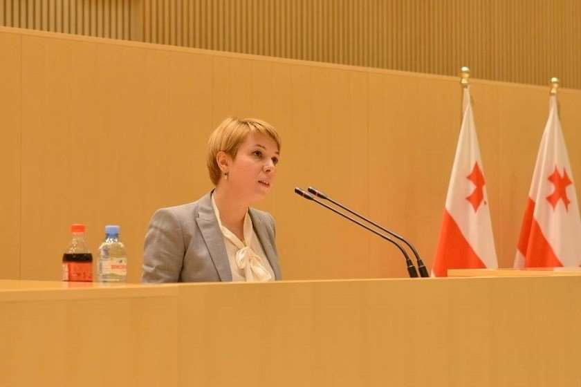 ნინო ლომჯარია
