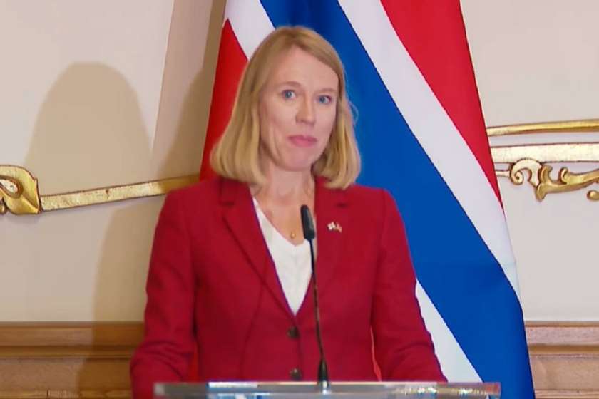 ანიკენ ჰუიტფელდი