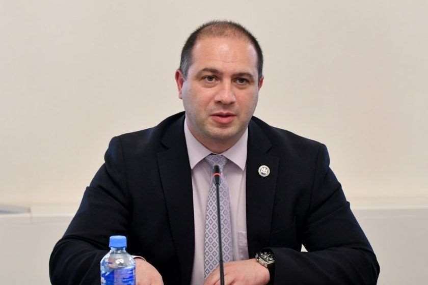 გივი მიქანაძე