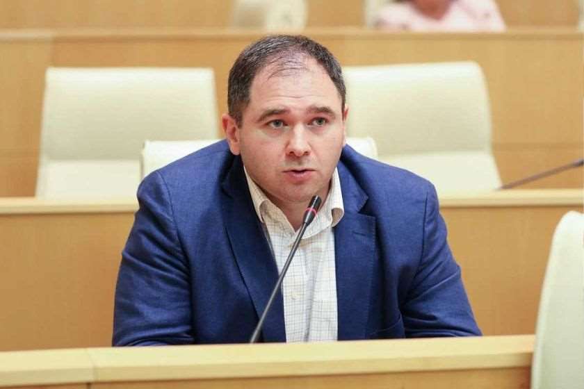 ნიკოლოზ სამხარაძე