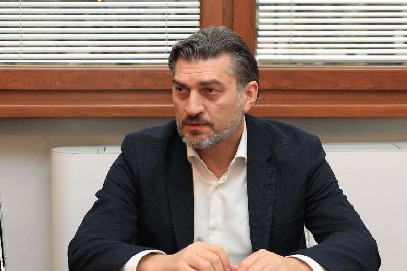 მიხეილ ყაველაშვილი

