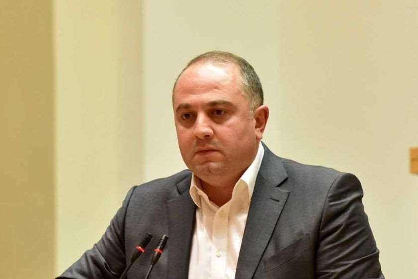 ირაკლი ჩიქოვანი