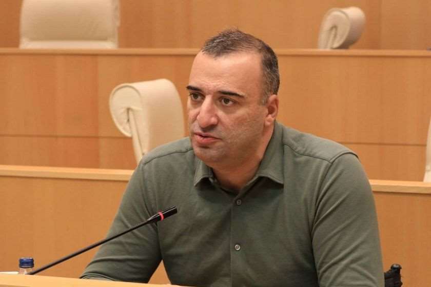 რატი იონათამიშვილი